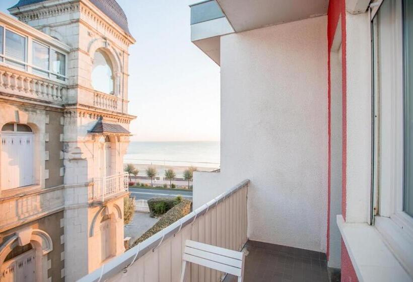 בית מלון כפרי Le Trident Thyrsé