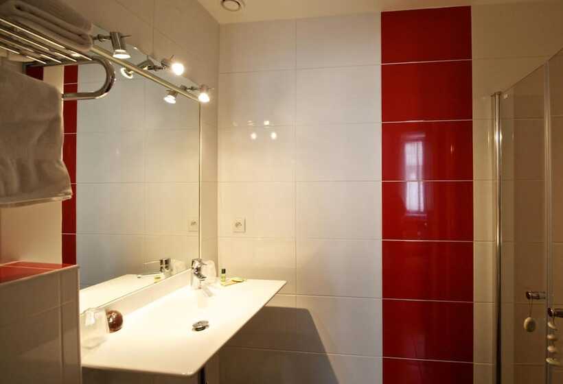 هتل Quic En Groigne