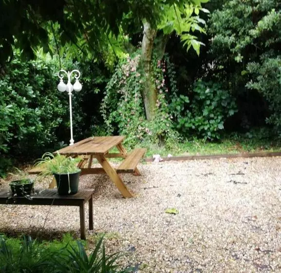 Hotelli Saint Charles Hôtel & Coliving Biarritz