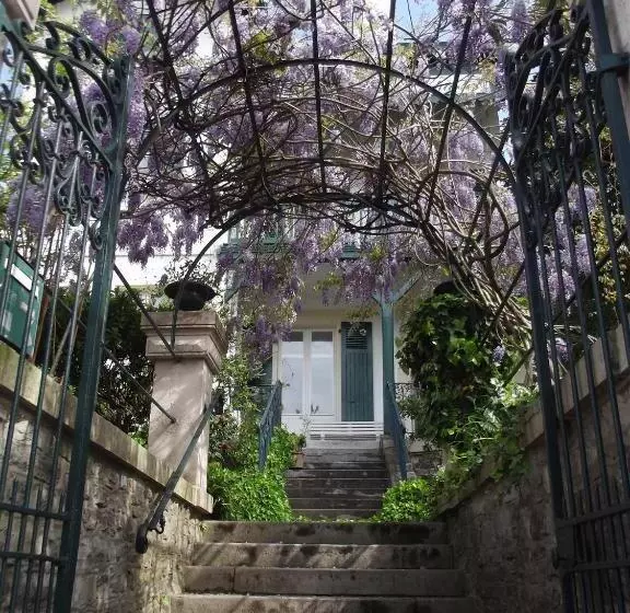 Hotelli Saint Charles Hôtel & Coliving Biarritz