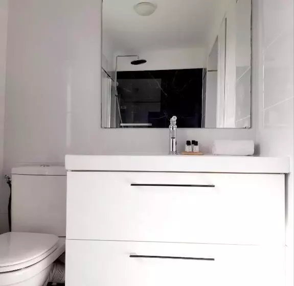 Hotelli Saint Charles Hôtel & Coliving Biarritz