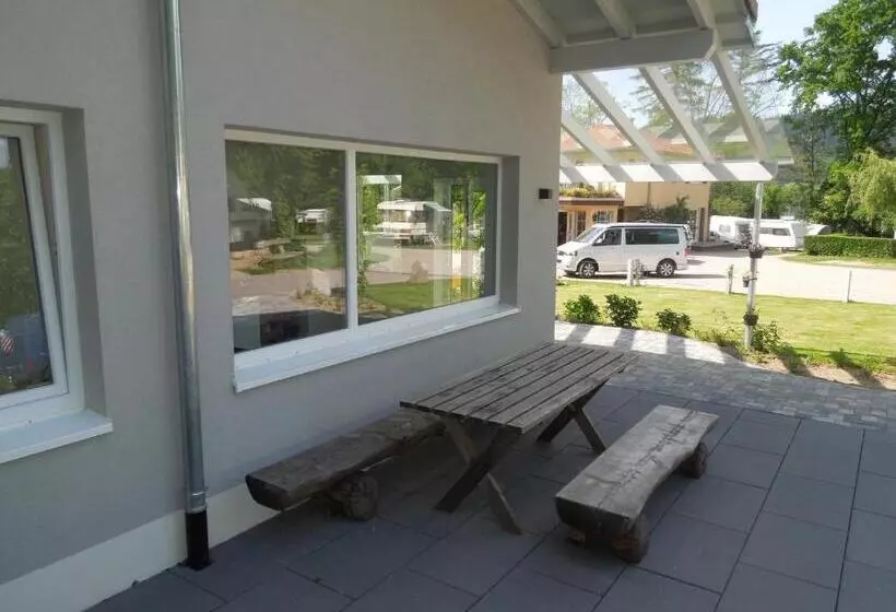هاستل Busses Guesthouse