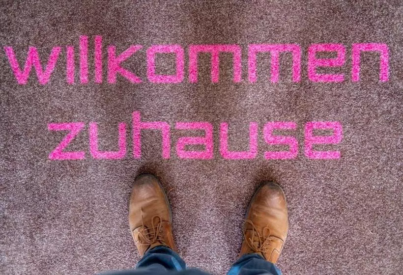 هاستل Das Mietwerk - Bed & Breakfast