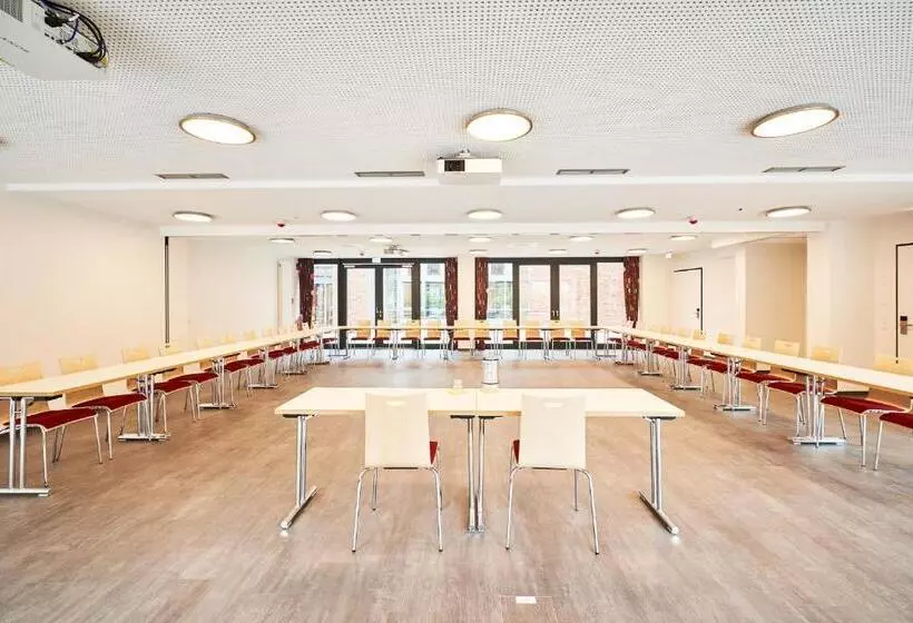 Retkeilymaja Jugendgästehaus Aasee