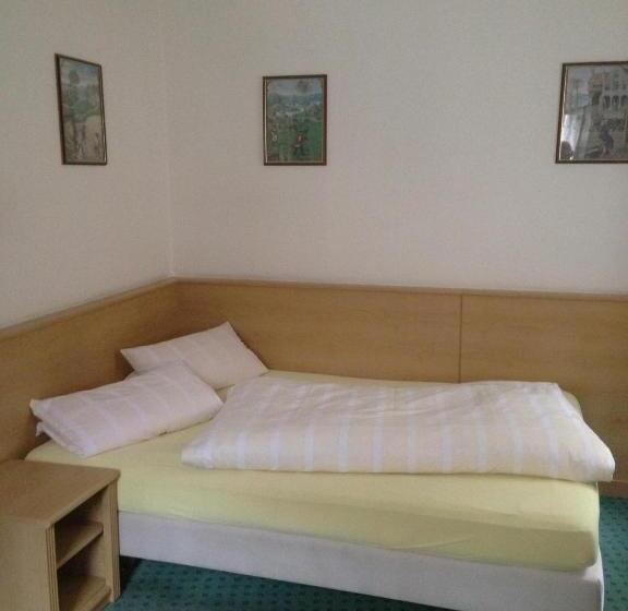 Bed and Breakfast Pension Freund