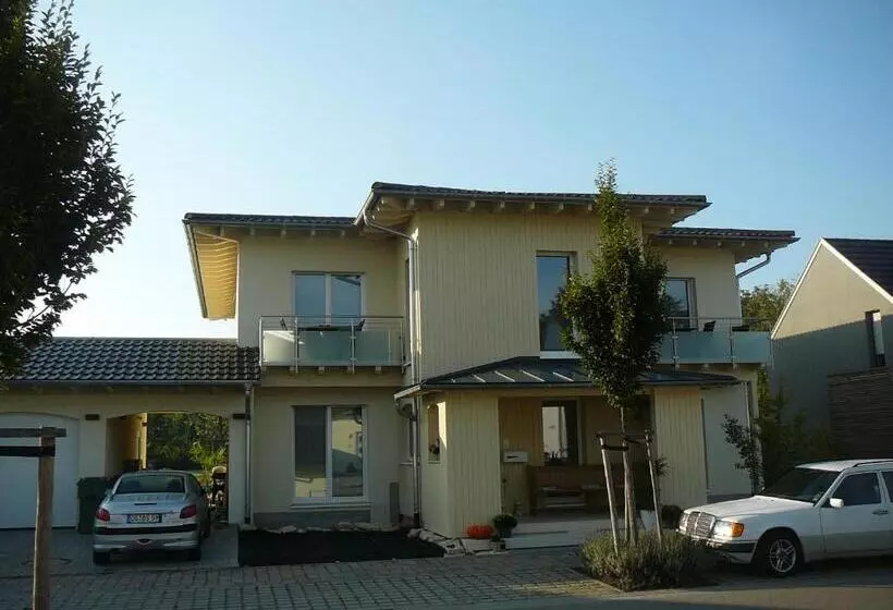 ベッドアンドブレックファースト Rooster Bnb American Style Boutique Haus   Made With Love!