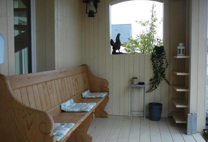 Bed and Breakfast Rooster Bnb American Style Boutique Haus   Made With Love!