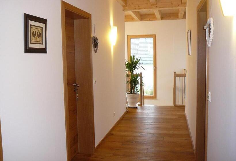 Bed and Breakfast Rooster Bnb American Style Boutique Haus   Made With Love!