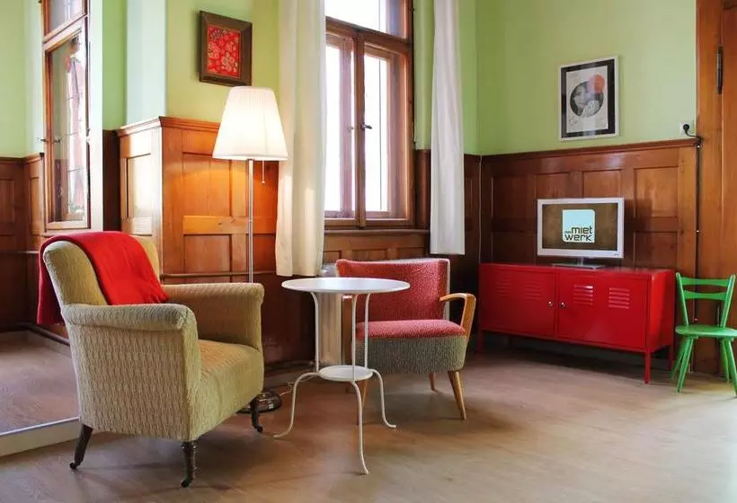 هاستل Das Mietwerk - Bed & Breakfast