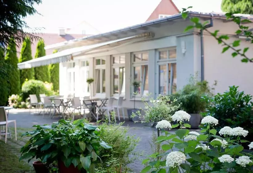 هاستل Das Mietwerk - Bed & Breakfast