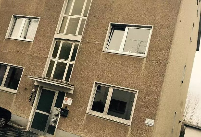 Gz Hostel Bornheim