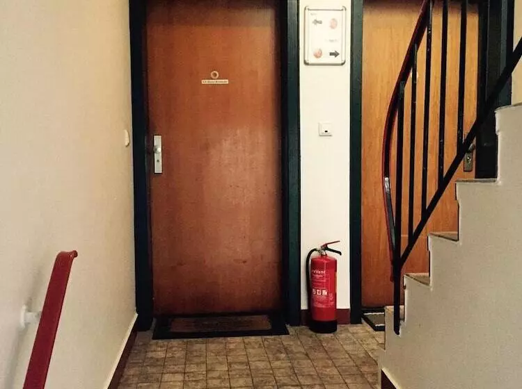 Gz Hostel Bornheim