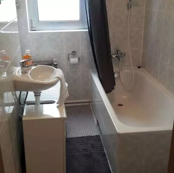 Gz Hostel Bornheim