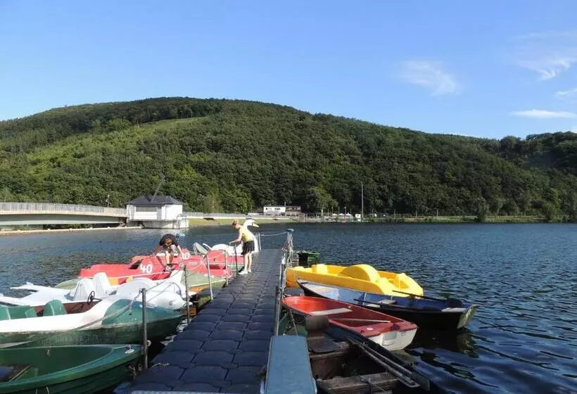 Hotelli Am See