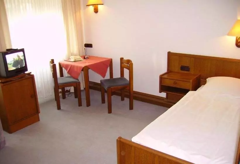 ホテル An Der Hauptallee