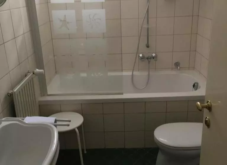 هتل B&b Bredl In Der Villa Ballestrem