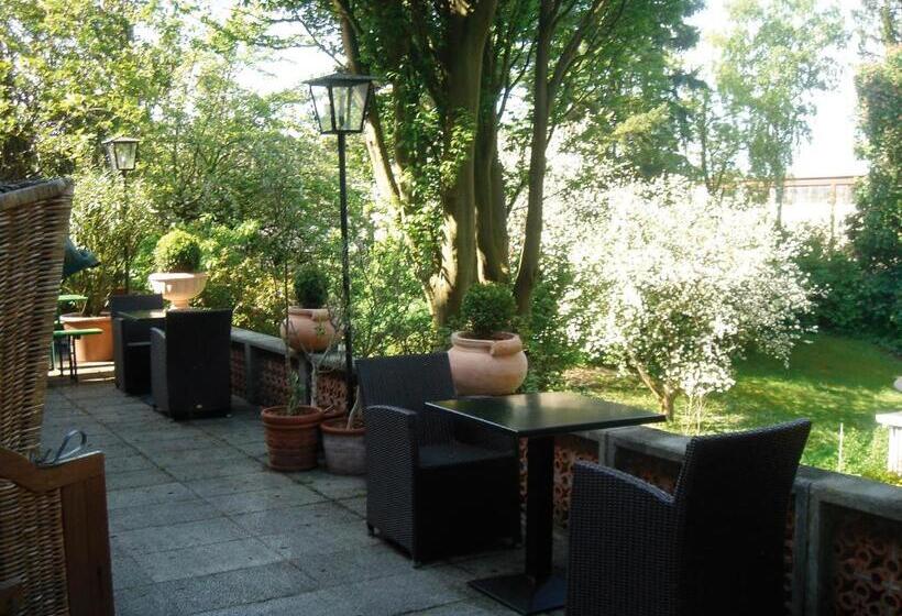 Отель B&b Bredl In Der Villa Ballestrem