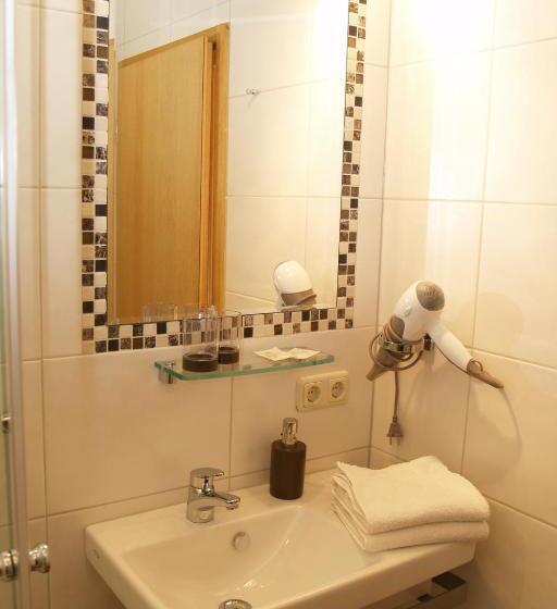 فندق Haus Gertrud