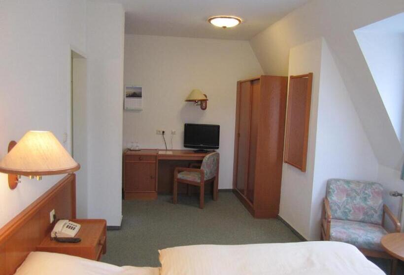 酒店 Jesteburger Hof