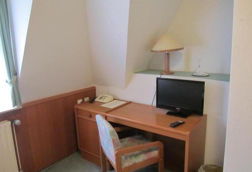 酒店 Jesteburger Hof