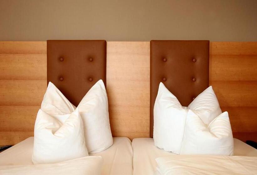 호텔 Wiedemann S Wein