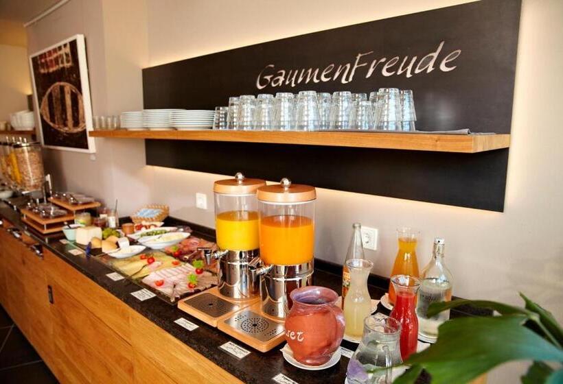 Naturpurhotel Maarblick