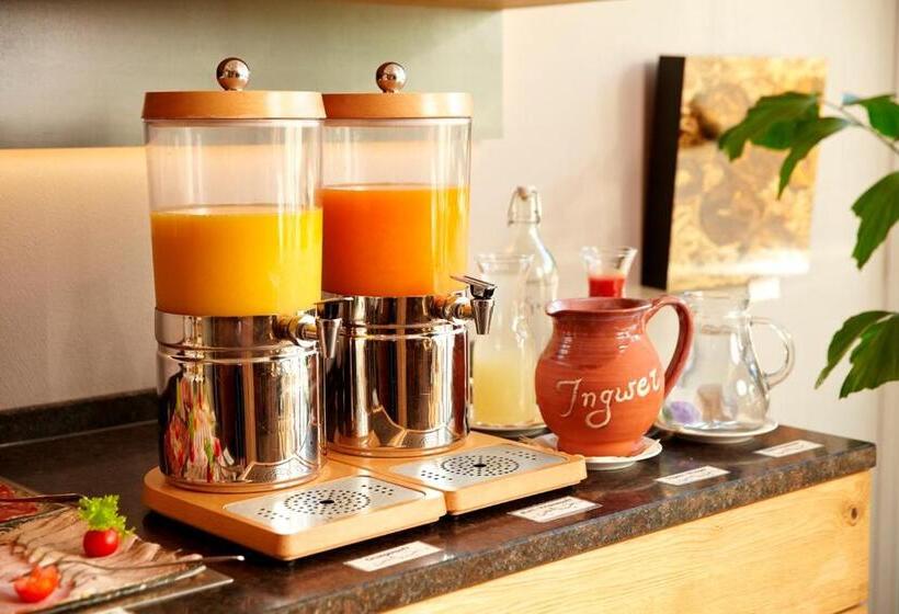 Naturpurhotel Maarblick