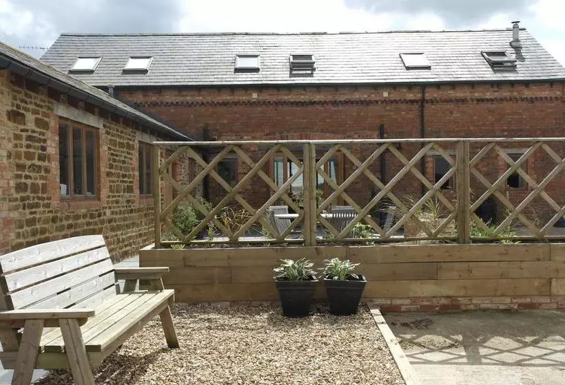 Bed and Breakfast Handley Barn