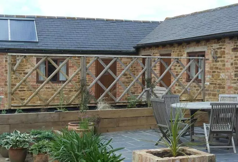 Bed and Breakfast Handley Barn