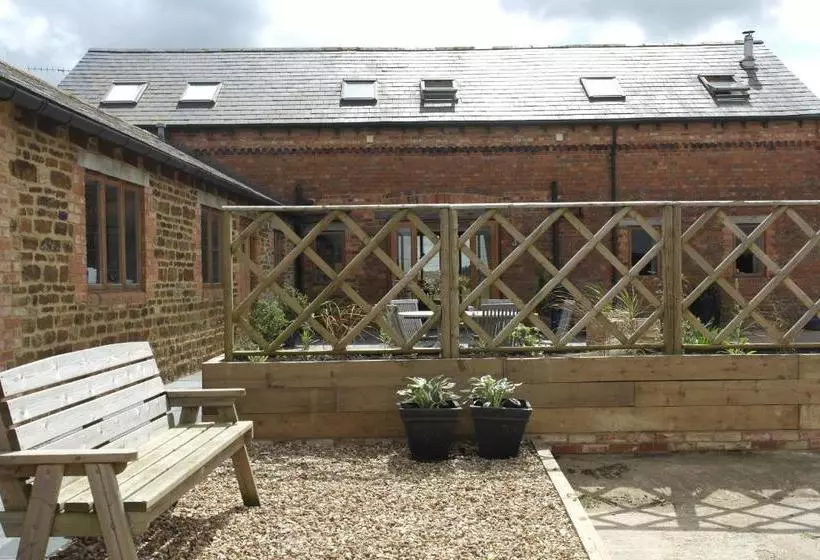 Bed and Breakfast Handley Barn