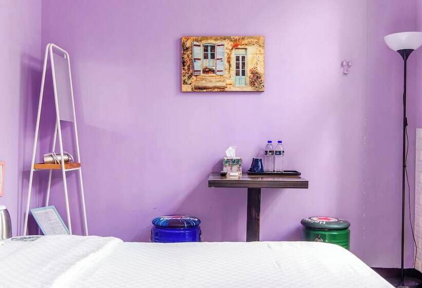 تختخواب و صبحانه Ju Jiu House