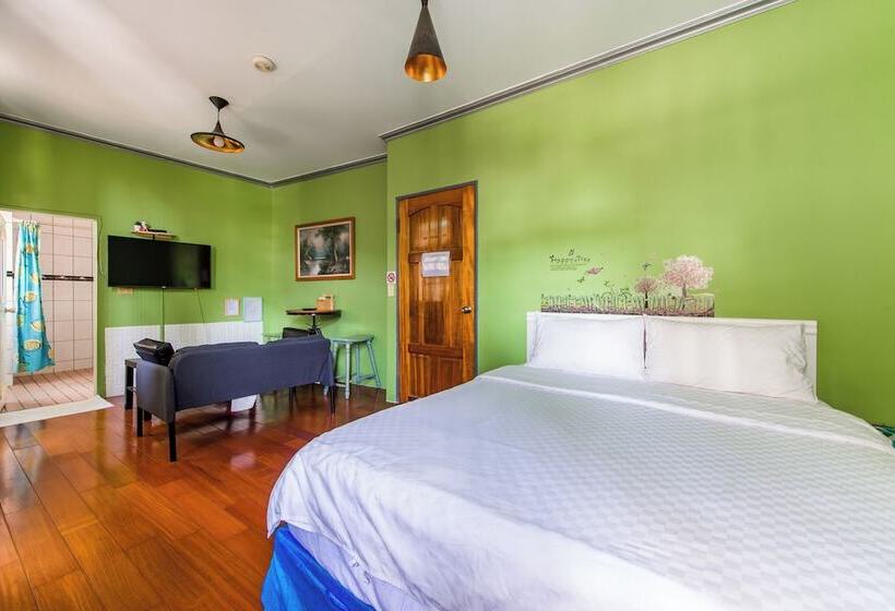 تختخواب و صبحانه Ju Jiu House