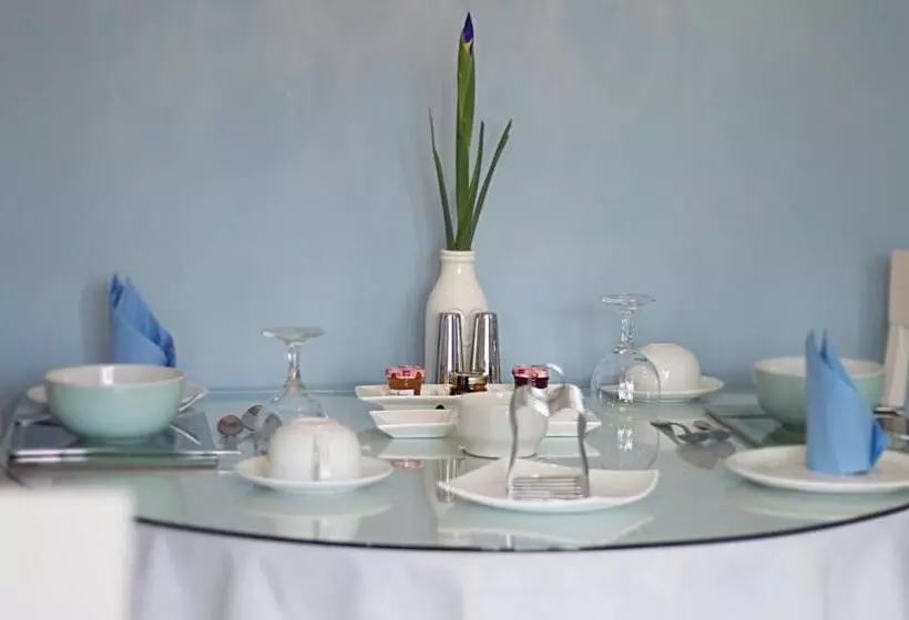 تختخواب و صبحانه The Cambridge Guest House By Tas