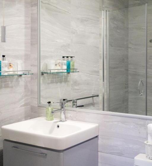 Bed and Breakfast The Cambridge Guest House By Tas