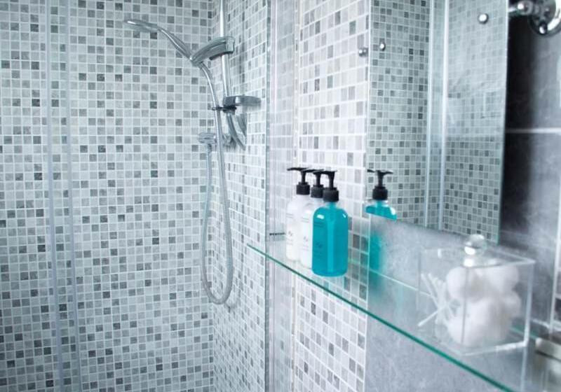 Bed and Breakfast The Cambridge Guest House By Tas