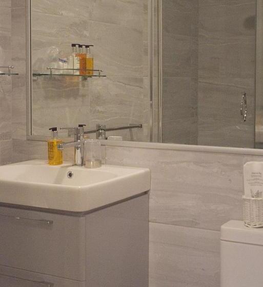 Bed and Breakfast The Cambridge Guest House By Tas