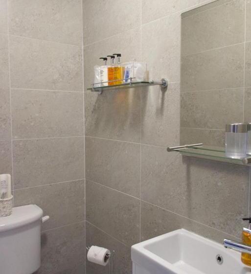 Bed and Breakfast The Cambridge Guest House By Tas