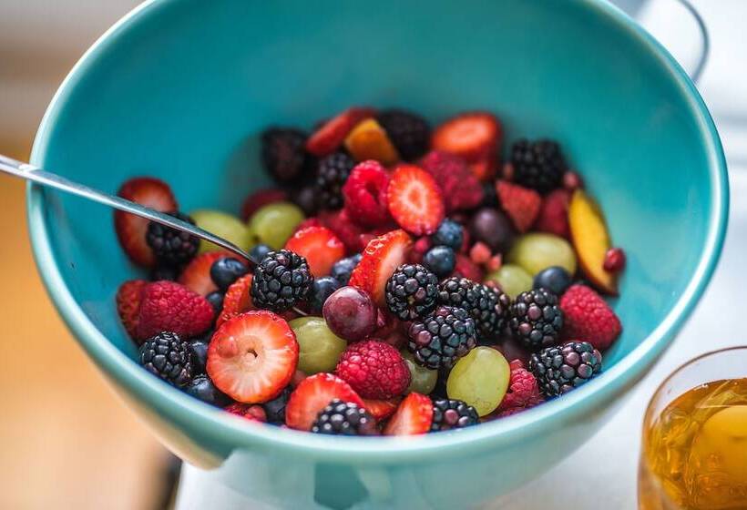 مبيت وإفطار The Henry Guest House