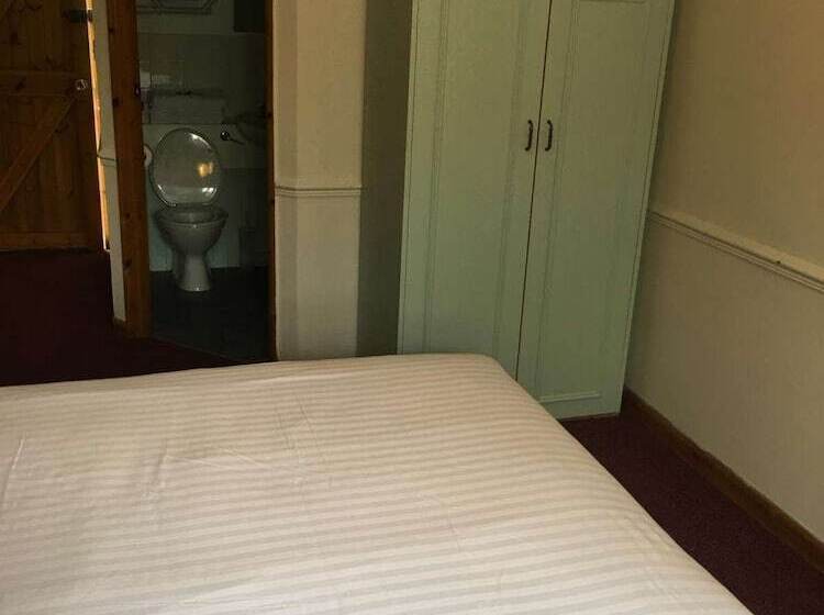 مبيت وإفطار The White Horse Inn