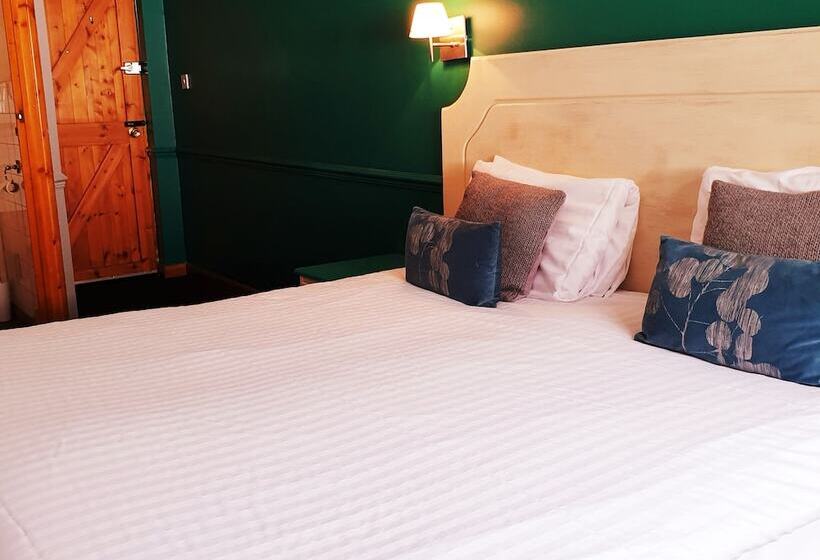 مبيت وإفطار The White Horse Inn