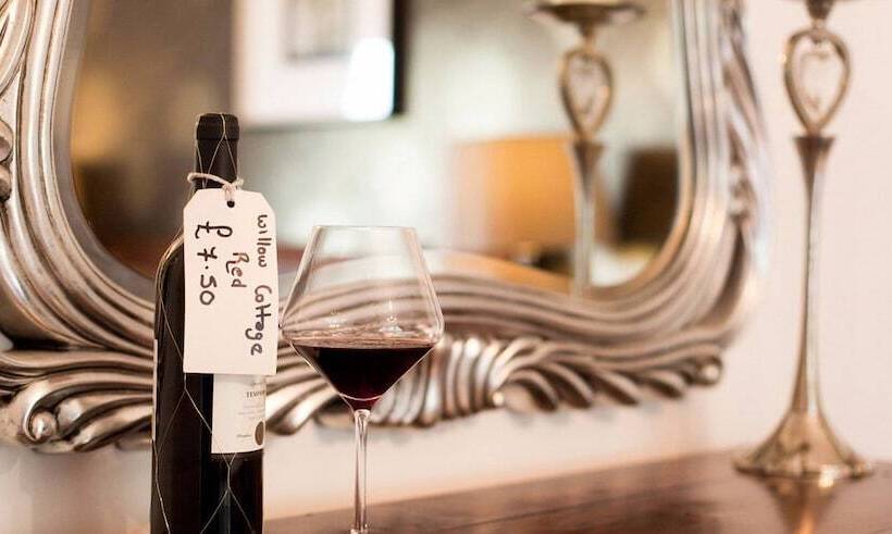 민박 Willow Cottage