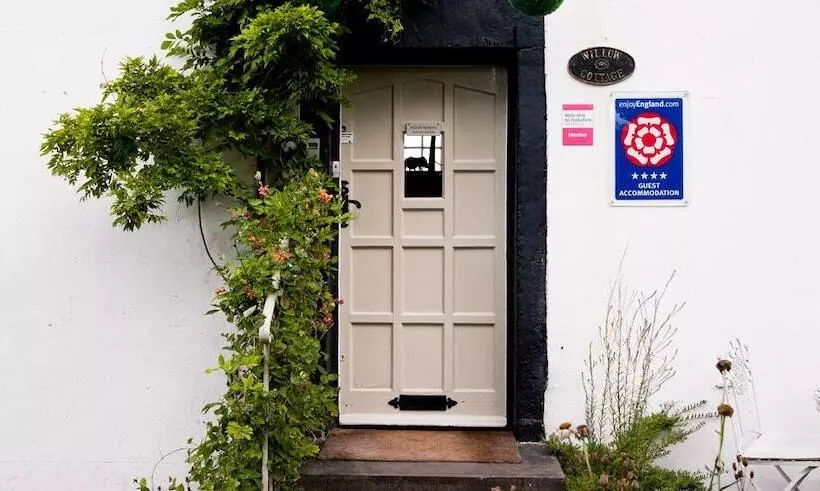تختخواب و صبحانه Willow Cottage