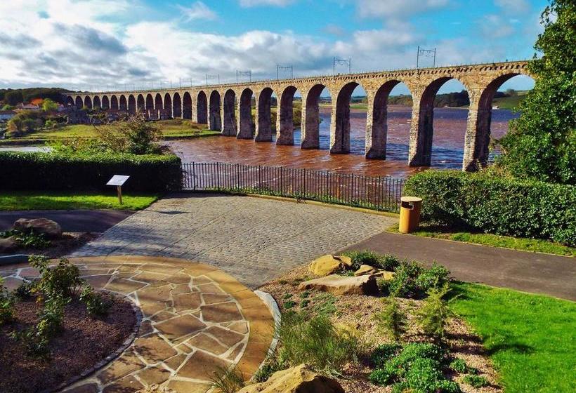 ベッドアンドブレックファースト Cara House