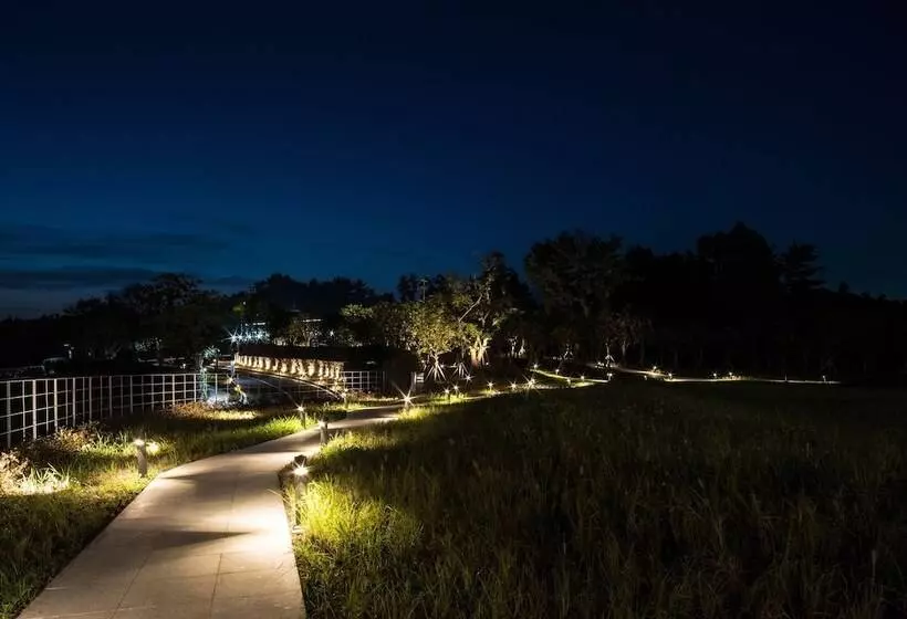 Hidden Cliff Hotel And Nature