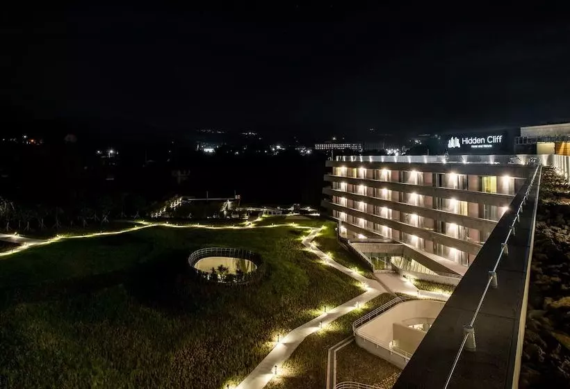 Hidden Cliff Hotel And Nature