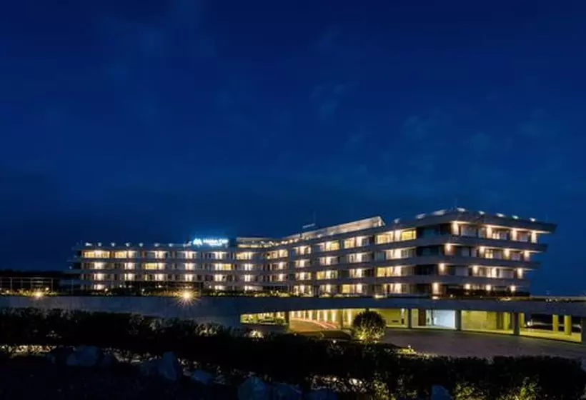 Hidden Cliff Hotel And Nature