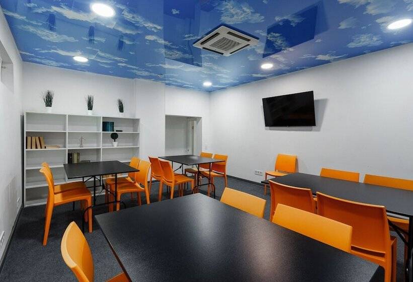 هتل Orange