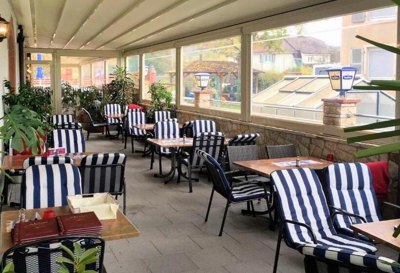 هتل Restaurant Axion