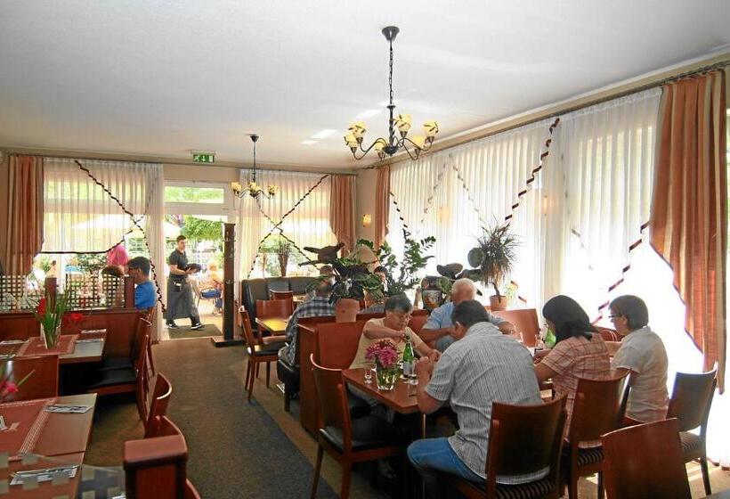 هتل Restaurant Axion