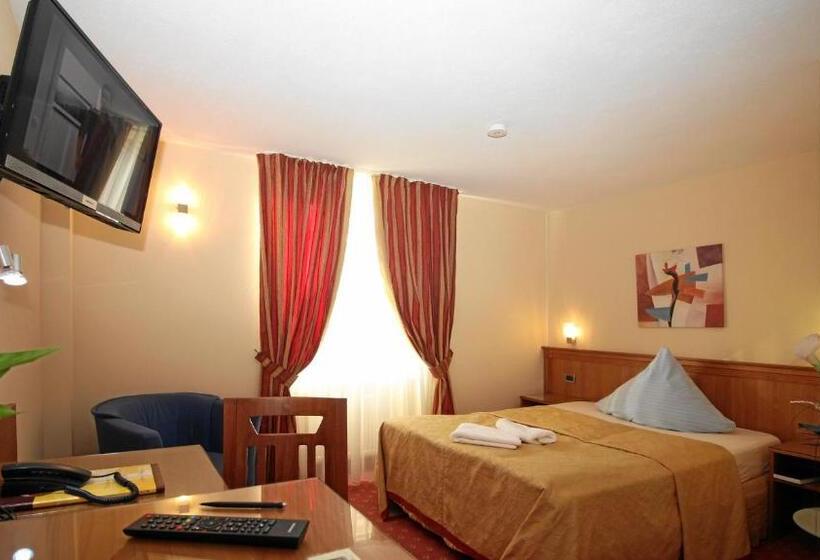 هتل Restaurant Axion